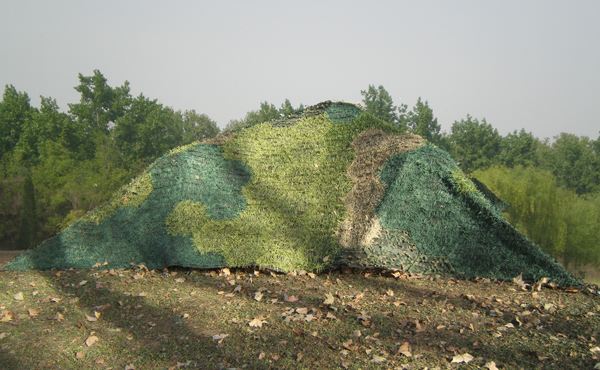 選購(gòu)偽裝網(wǎng)時(shí)應(yīng)從以下三個(gè)方面判斷優(yōu)劣